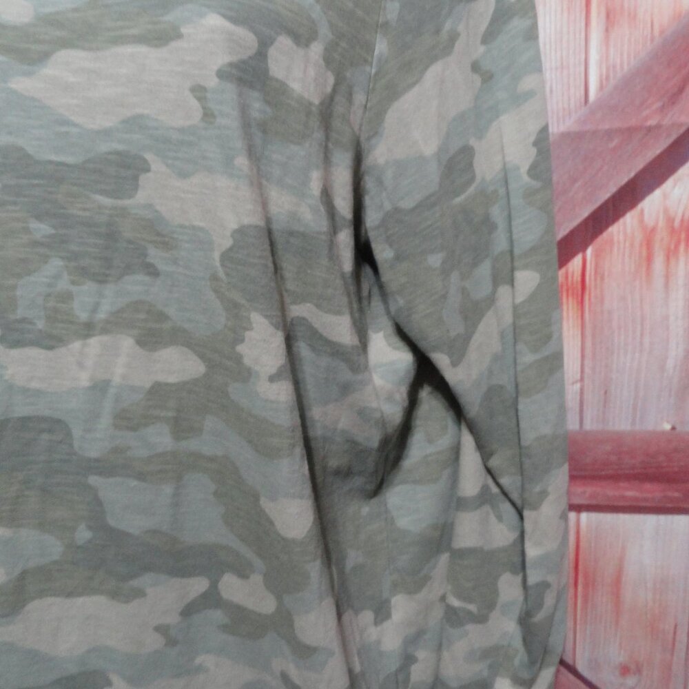Sonoma Camo long sleeve T sz 1Xl, gently worn, - Picture 2 of 5